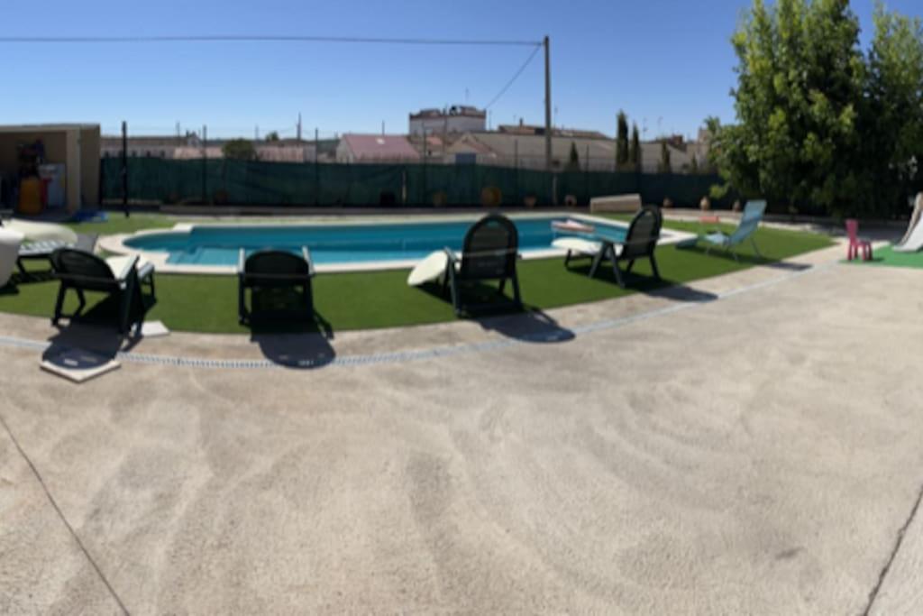 Villa Rural Con Amplia Piscina Campillo de Altobuey Extérieur photo