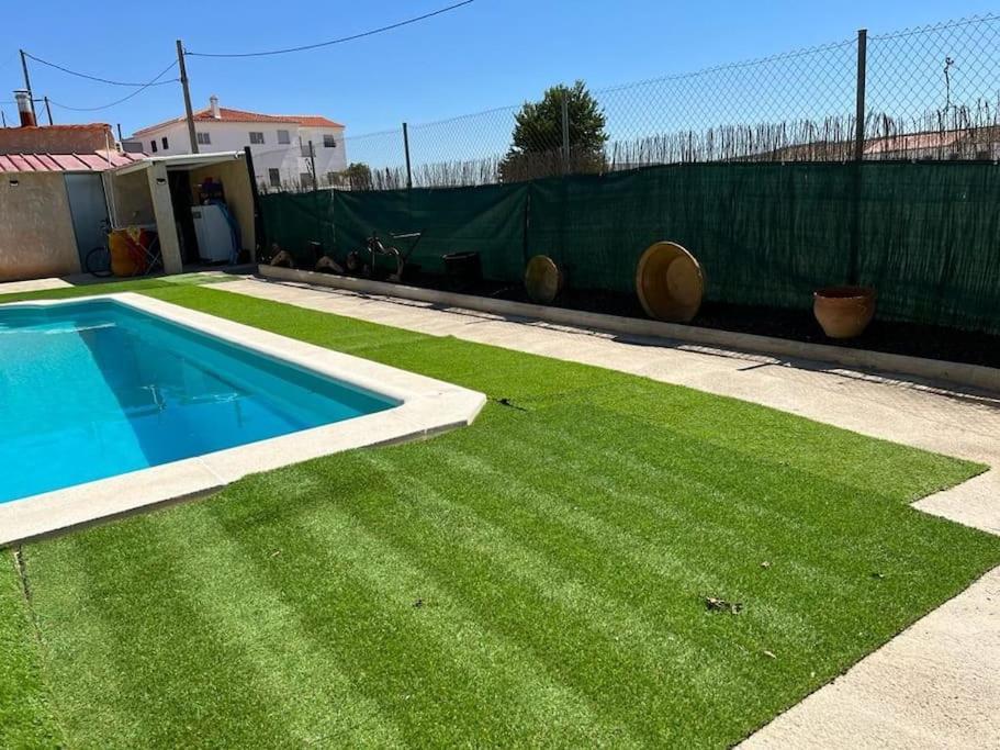 Villa Rural Con Amplia Piscina Campillo de Altobuey Extérieur photo